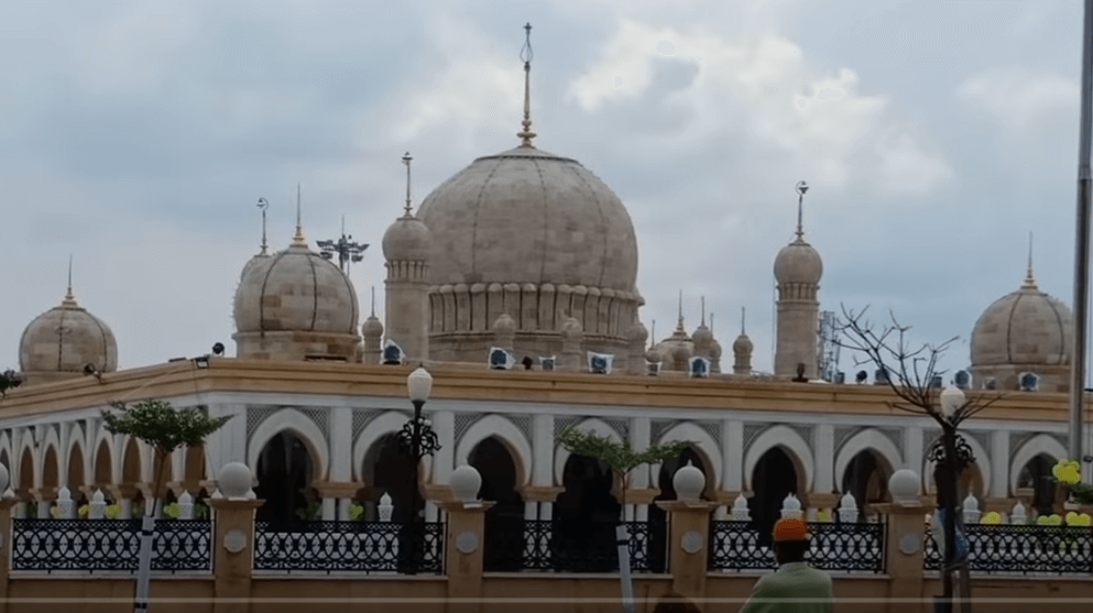 Due tribute paid to Tajuddin Baba